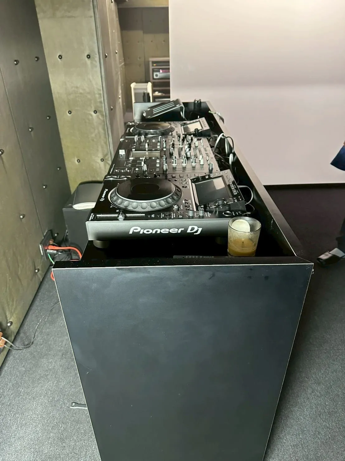 DJブース_施工後