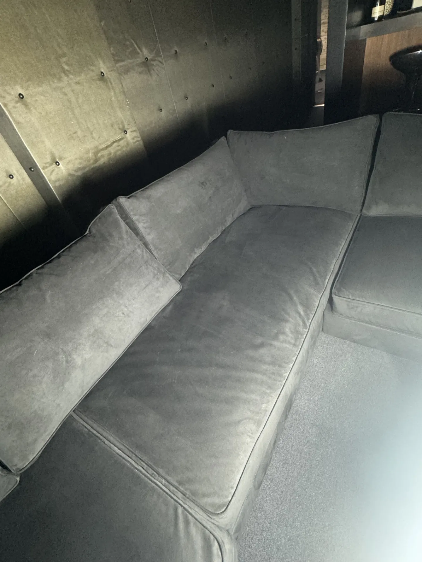 地下室（ソファ）_施工後