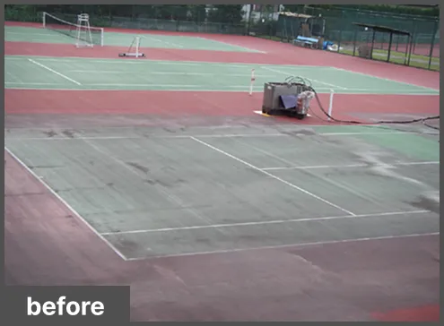 テニスコートのカビ取り前