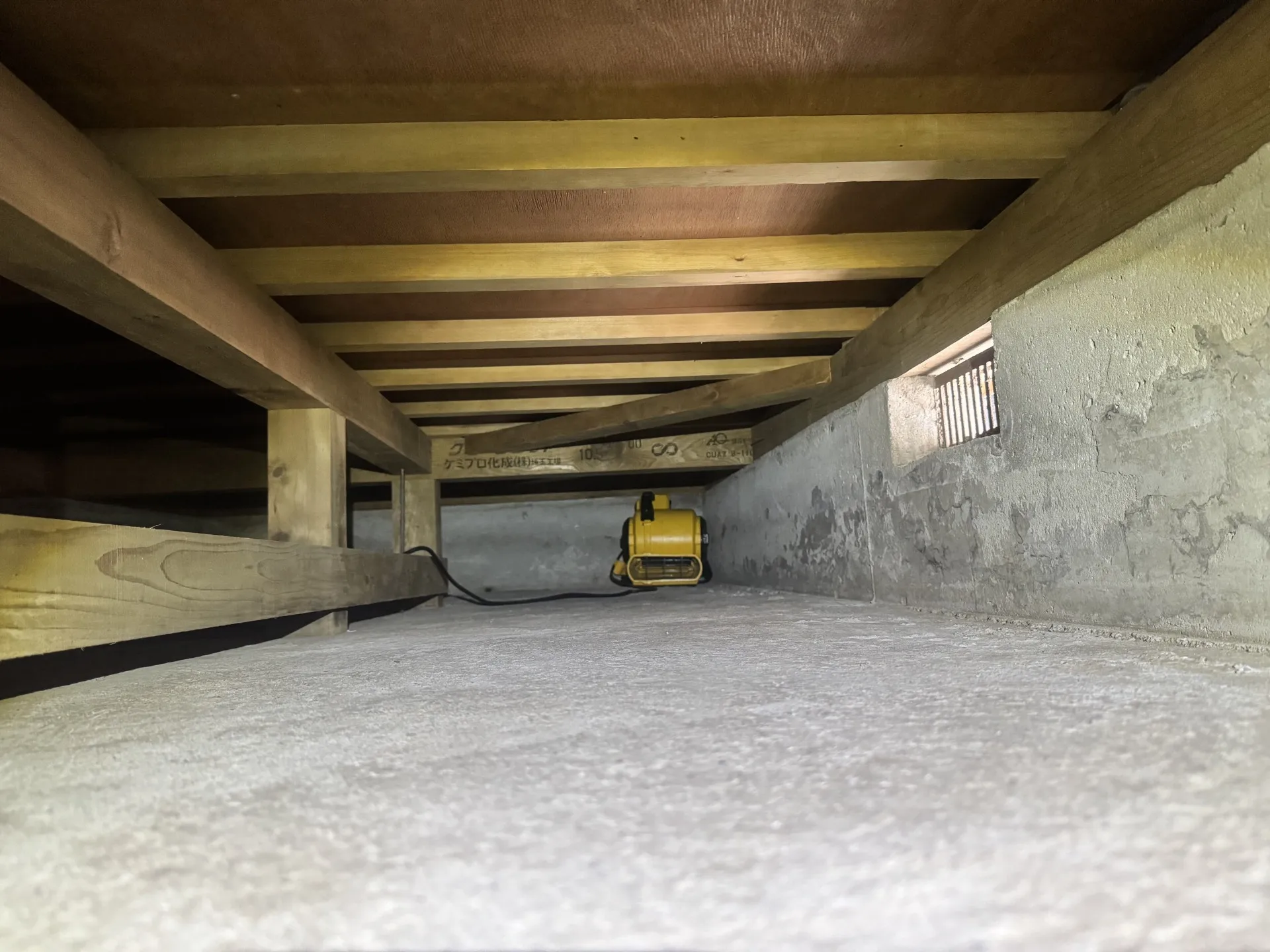 作業完了後の床下