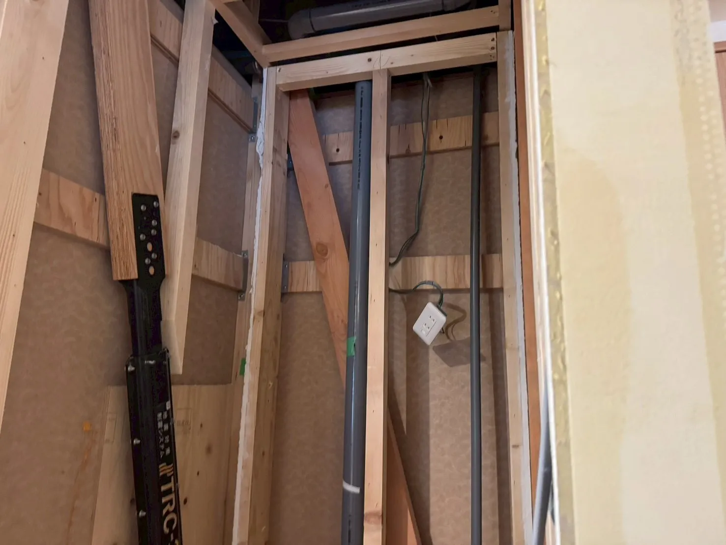 カビの原因を探る含水率検査