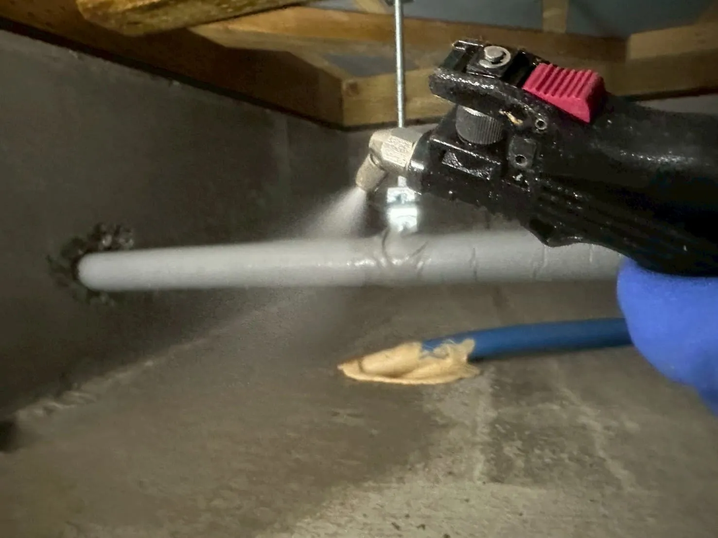 床下の除カビ処理