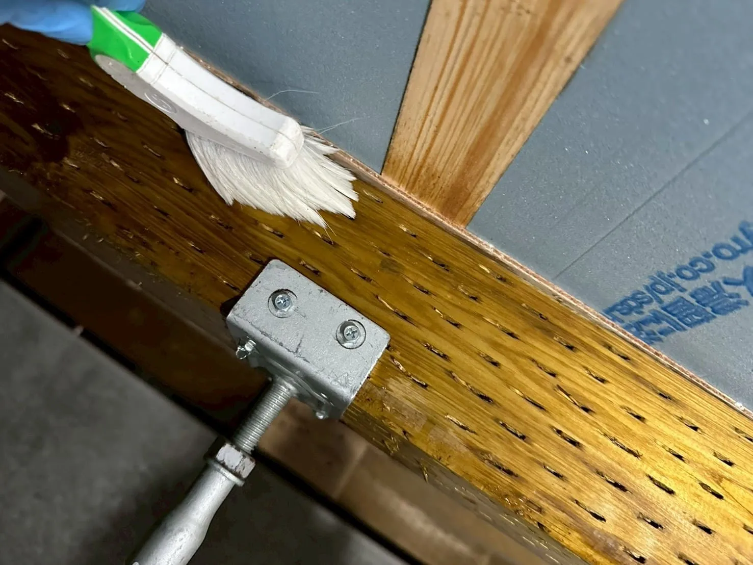 床下の除カビ処理②