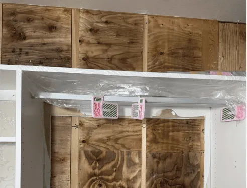 1階各部屋の除カビ：壁の開口処理